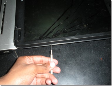 removing the plastic clips laptop lcd